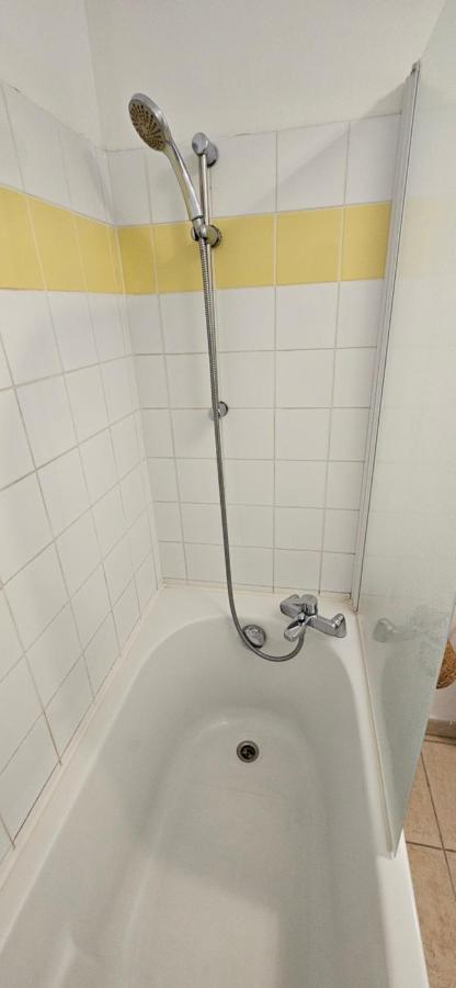 Chalereux T2 Vue Mer Et Piscine Alba Rossa 세라 디 페로 외부 사진